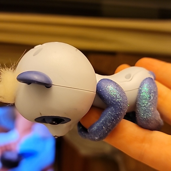 Wow Wee Untamed Fingerlings Baby Panda (Blue) Interactive Electro… - Picture 2 of 4